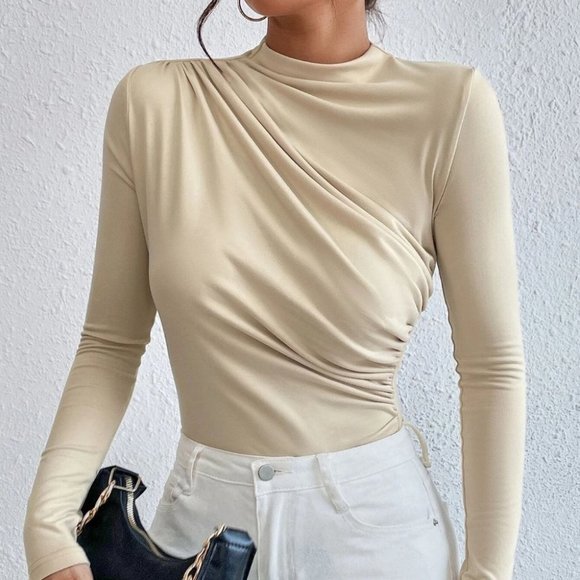 Minimalist Ruched Solid Bodysuit beige - Picture 4 of 5